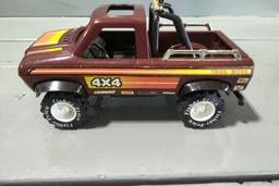 6 - 1/64 SCALE VEHICLES, 1 1/32 SCALE TRAIL BOSS TRUCK