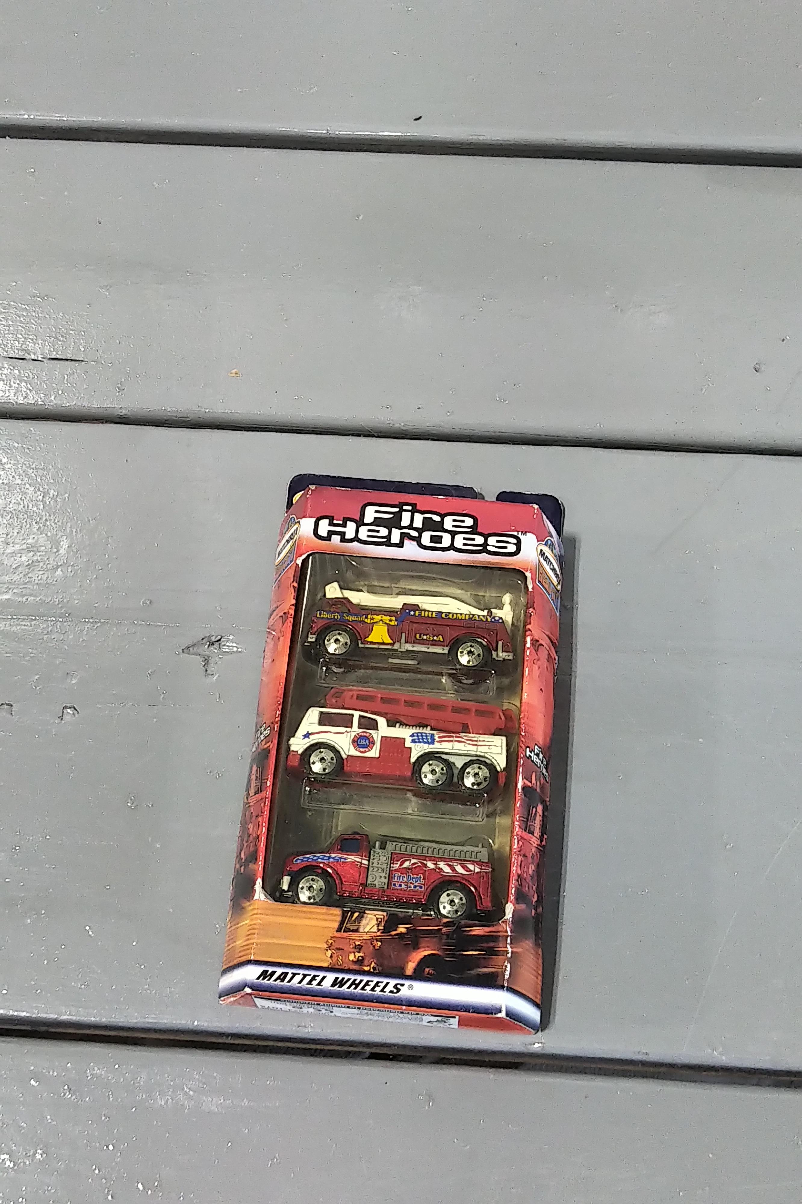1/64 SCALE MATCHBOX FIRE HEROES 3 SET AND RESCUE VEHICLES