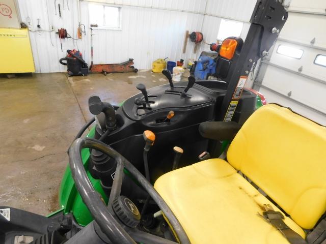 John Deere 5325 Tractor