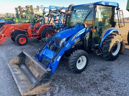New Holland Boomer 3040 w/ NH 250 T Ldr.
