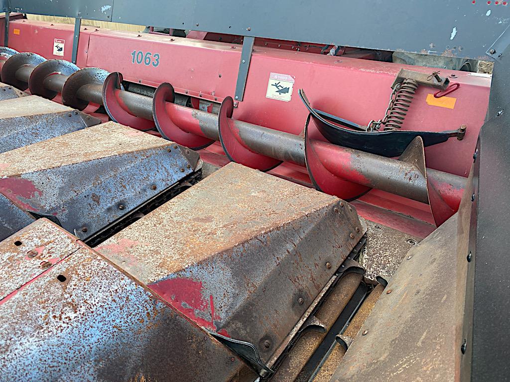 Case IH 1063 Cornhead