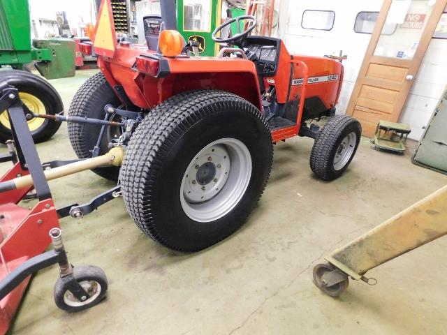 Massey-Ferguson 1240