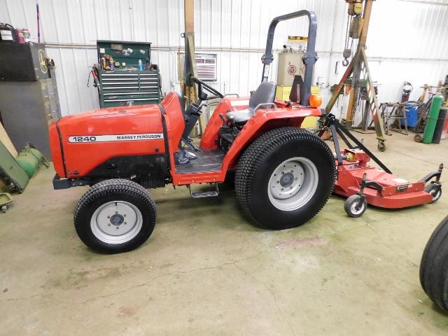 Massey-Ferguson 1240
