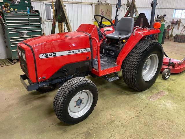 Massey-Ferguson 1240