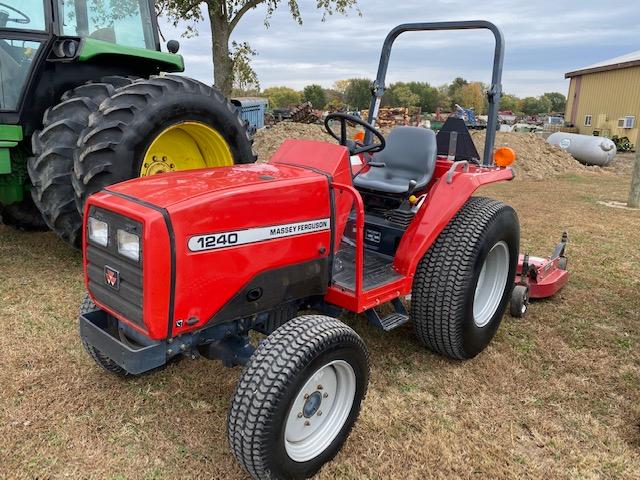 Massey-Ferguson 1240