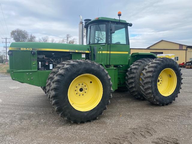 John Deere 8640
