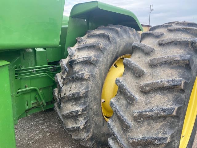 John Deere 8640