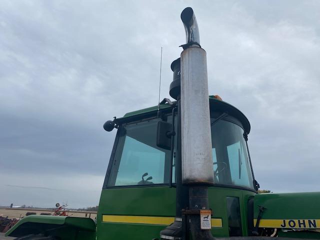 John Deere 8640