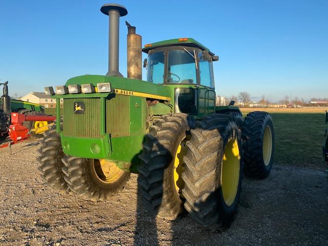 John Deere 8640
