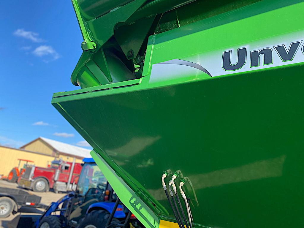 Unverferth 5000 Grain Cart