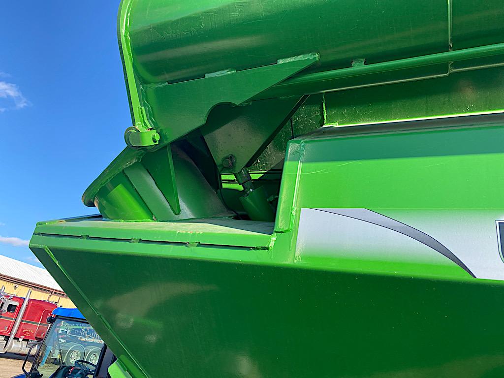 Unverferth 5000 Grain Cart