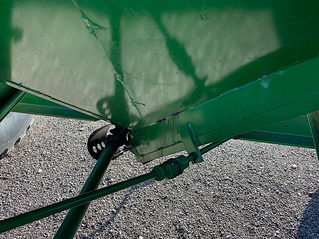 Unverferth 5000 Grain Cart