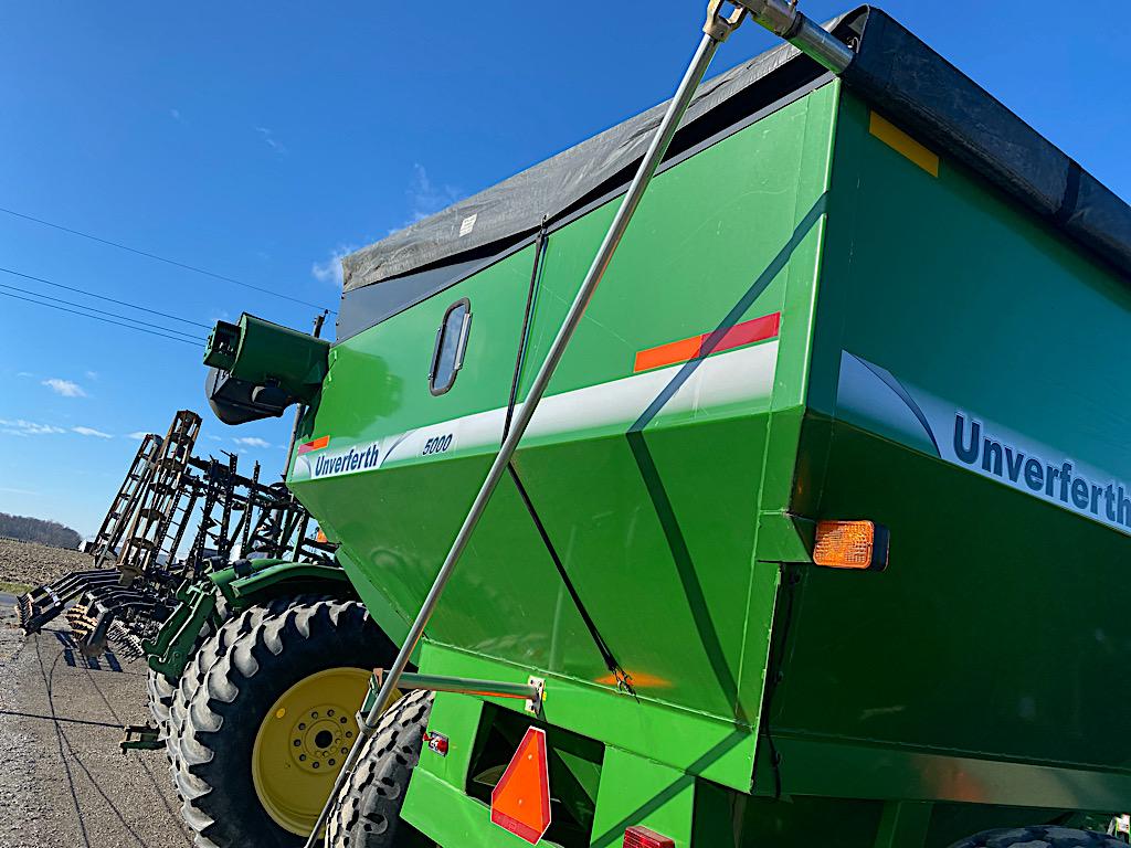 Unverferth 5000 Grain Cart