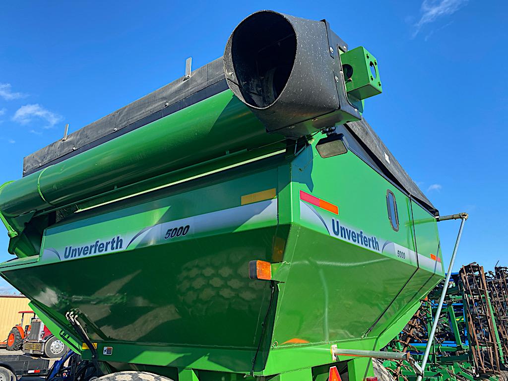 Unverferth 5000 Grain Cart