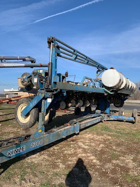 Kinze 2300 Planter