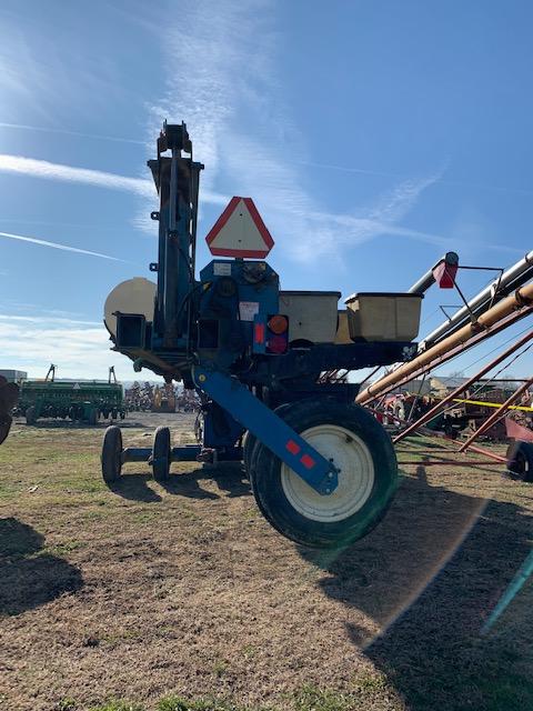 Kinze 2300 Planter