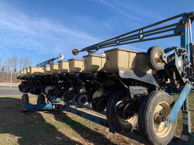 Kinze 2300 Planter