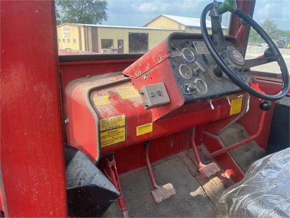 1977 VERSATILE 700