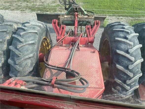 1977 VERSATILE 700