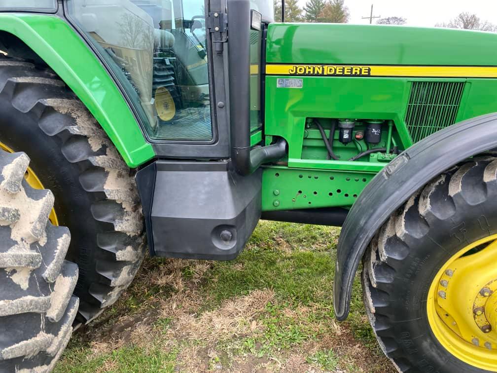 2001 JOHN DEERE 7410