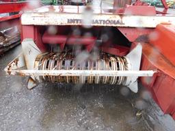 IH 430 SQUARE BALER