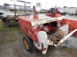 IH 430 SQUARE BALER