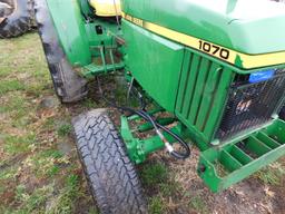 2001 JOHN DEERE 1070
