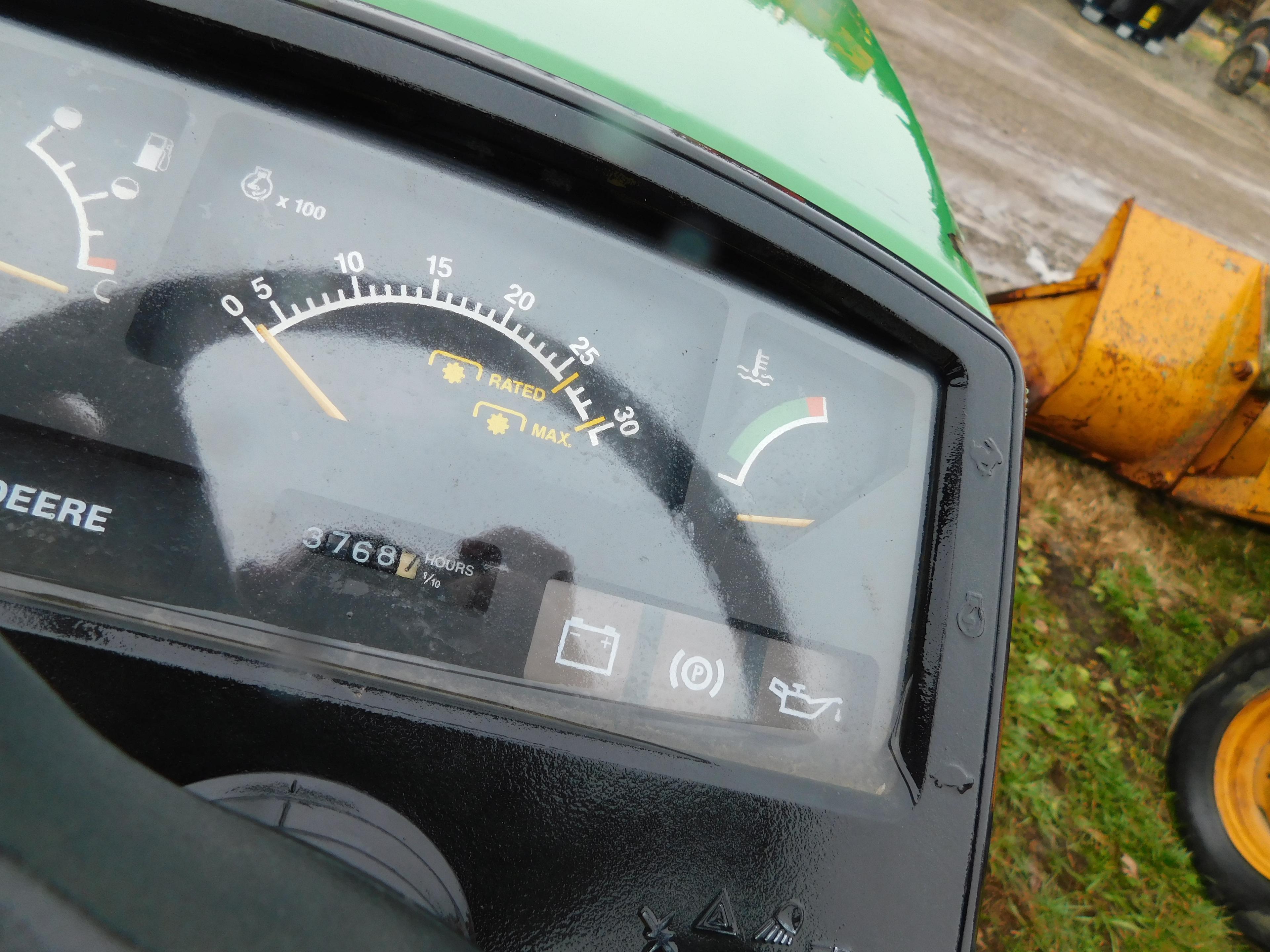 2001 JOHN DEERE 1070