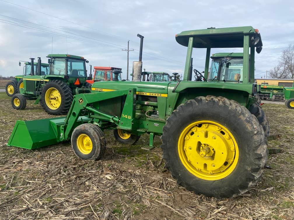 1973 JOHN DEERE 4230 W/ 148 LOADER