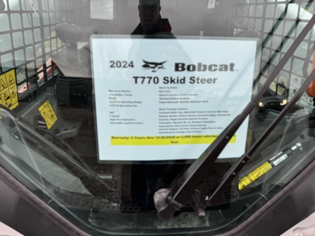 24 BOBCAT T770 SKID STEER