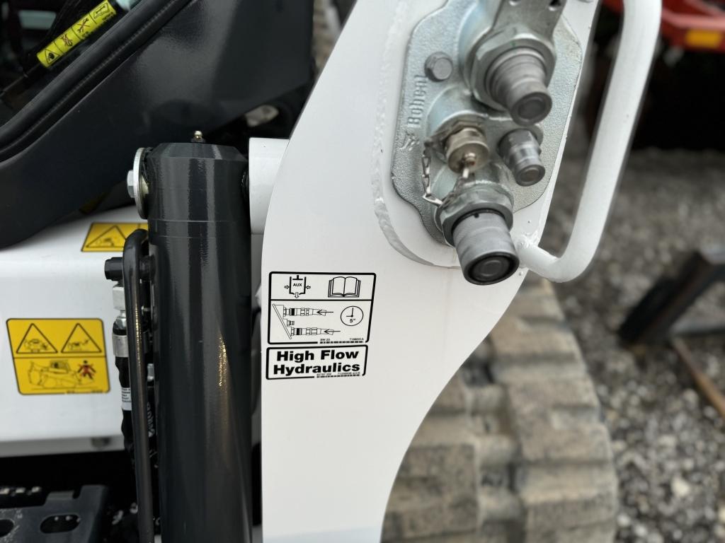 24 BOBCAT T770 SKID STEER