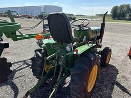 88 JD 650 COMPACT UTILITY