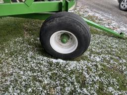 GREEN GRAVITY WAGON WITH 12 TON GEAR