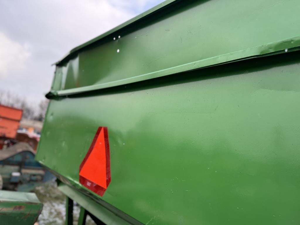 GREEN GRAVITY WAGON WITH 12 TON GEAR
