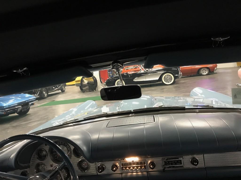 1957 Ford Thunderbird