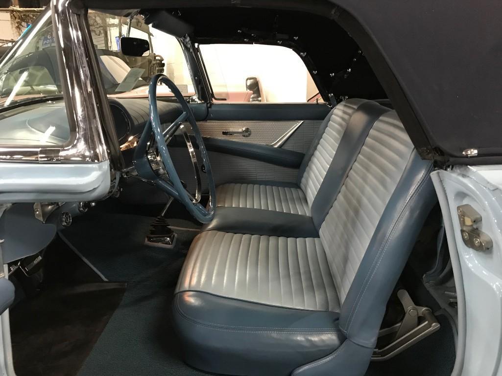 1957 Ford Thunderbird