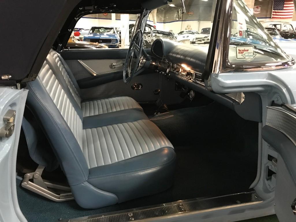 1957 Ford Thunderbird