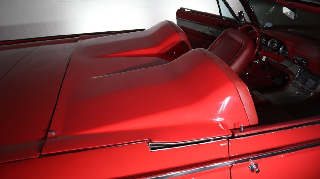1962 Ford Thunderbird