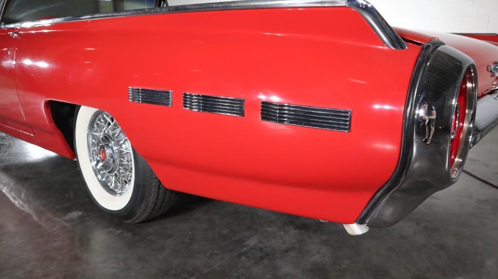 1962 Ford Thunderbird