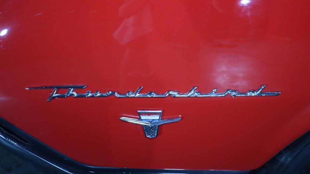 1962 Ford Thunderbird