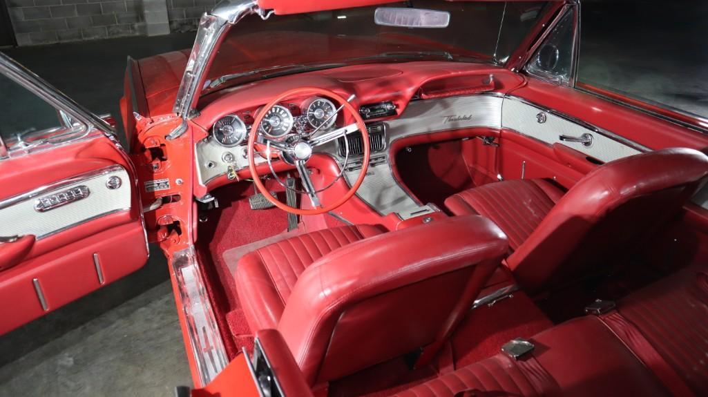 1962 Ford Thunderbird