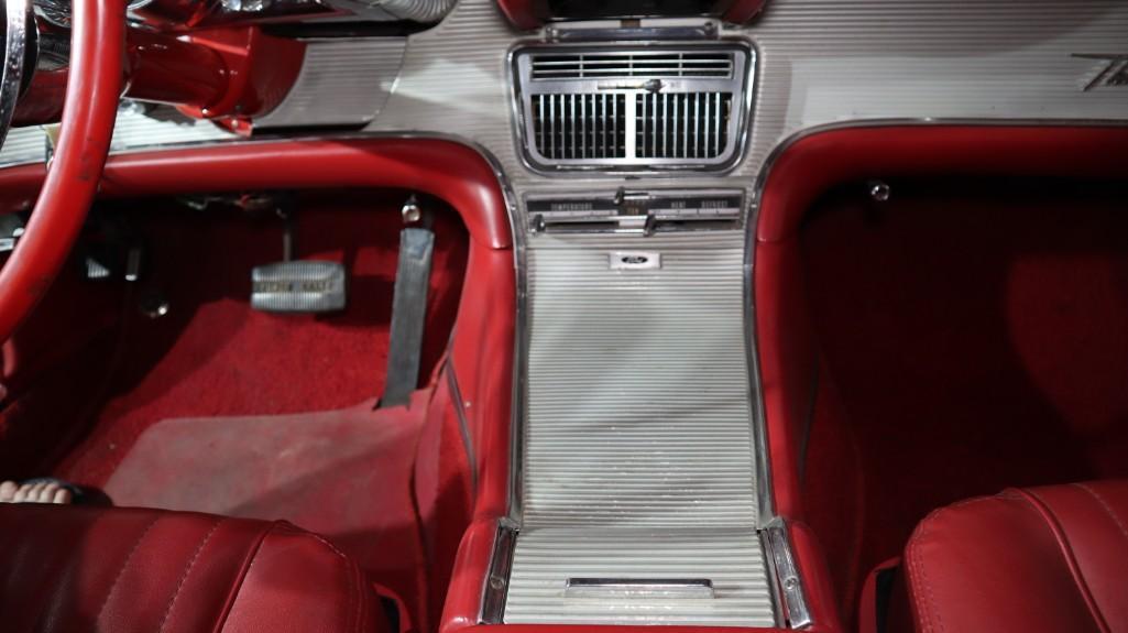 1962 Ford Thunderbird