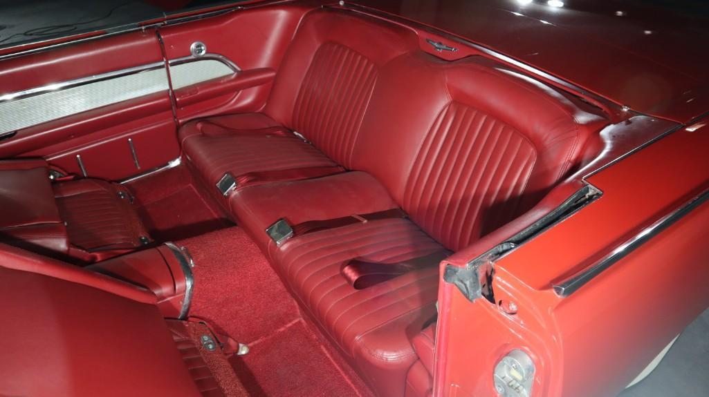 1962 Ford Thunderbird