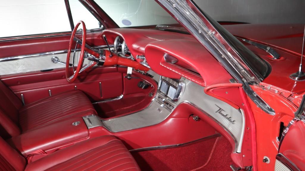 1962 Ford Thunderbird