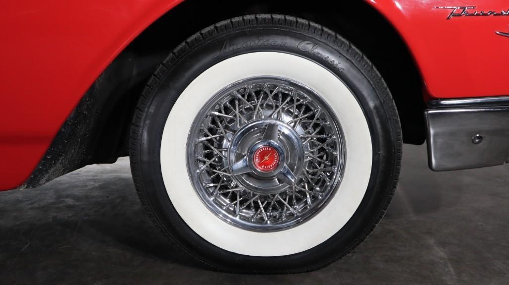 1962 Ford Thunderbird