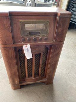 Antique Radio