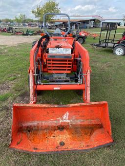 Kubota L4300 2WD diesel, with Power steering 546 hrs. runs & operates with Kubota LB552 Front Attach