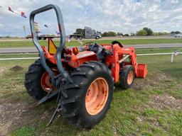 Kubota L4300 2WD diesel, with Power steering 546 hrs. runs & operates with Kubota LB552 Front Attach