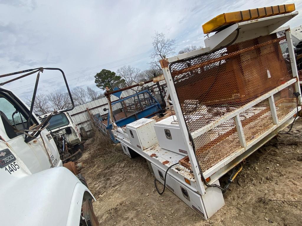 12' Flatbed with Hydraulic Rear Arms & Weather guard side Boxes