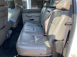 2011 Chevy 3500 Crewcab Flatbed 6.6 duramax 223k runs & drives no issues clean title 14K